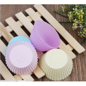 Round Shape Rubber Silicone Muffin Mould Pans Heat Resistant For Home Cake Baking