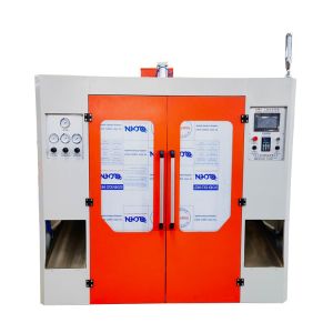 Plastic Extrusion PLC Jerry Can Blow Molding Machine 30kw 3.5*2.1*2.2m