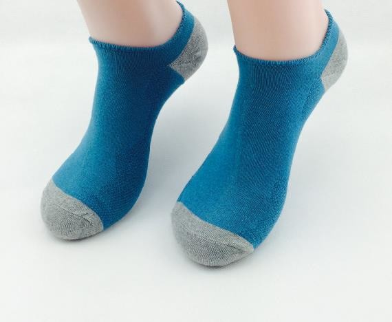 Buy custom logo, design Mens Custom Crew Socks at wholesale prices