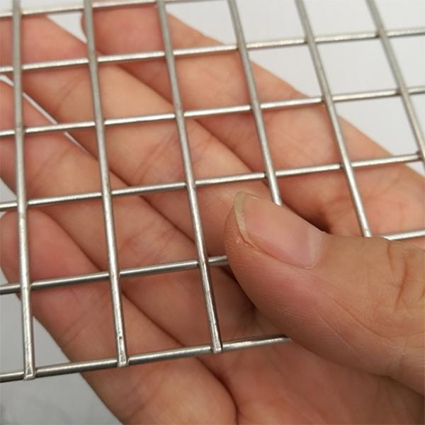 High Strength Industrial Filter Mesh , 304 316L Stainless Steel Welded Wire Mesh