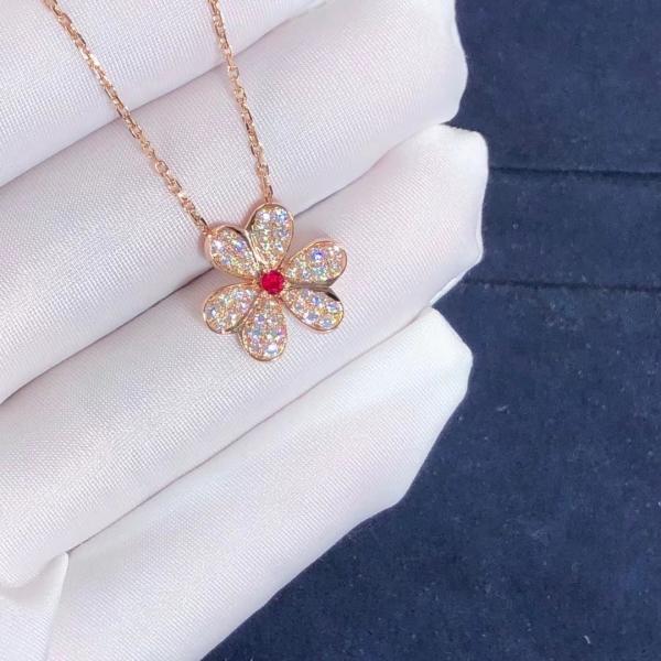 Fantastic Van Cleef & Arpels 18k Gold Frivole Pendant Mini Model Vs Natural Diamonds