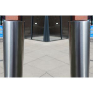 Easy Install Steel Parking Bollards , Driveway Security Posts Withstand External