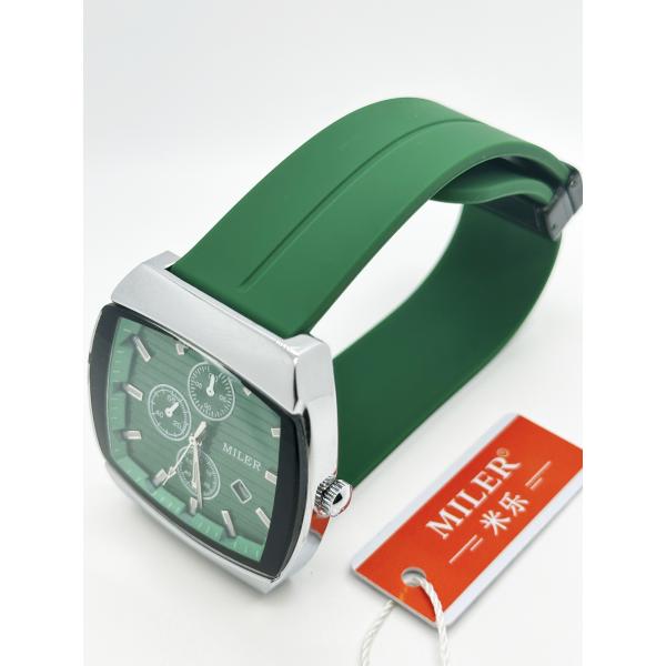 Fashion Sports Luxury Silicone Strap Watches Lage Dial Wrist Quartz Watch