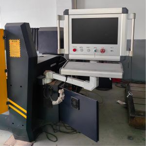 Advanced CMC Machineing Center With Auto Tool Changer