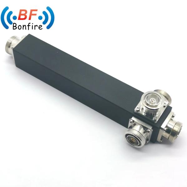 Package Gross Weight 0.510kg 350-3800MHz 2 Way Cavity Power Splitter with Low