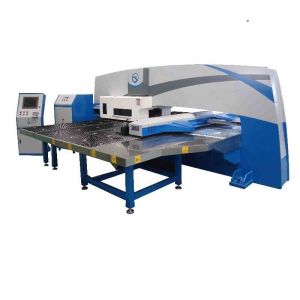Heavy Mechanical CNC Turret Punching Machine 50Ton Hole Pressing Machine