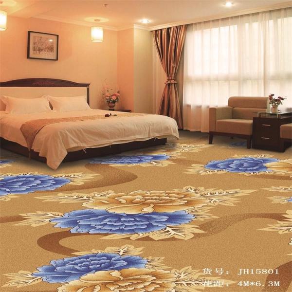 Plain Modern Carpet Flooring Geometrical Pattern Fire Resistant Feature