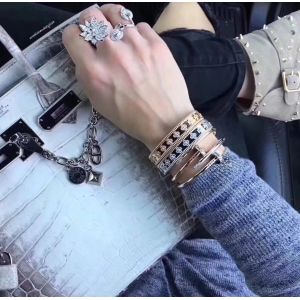 China Customization Gorgeous 18k Gold Van Cleef & Arpels PerléE Clovers Bracelet Small Model on sale