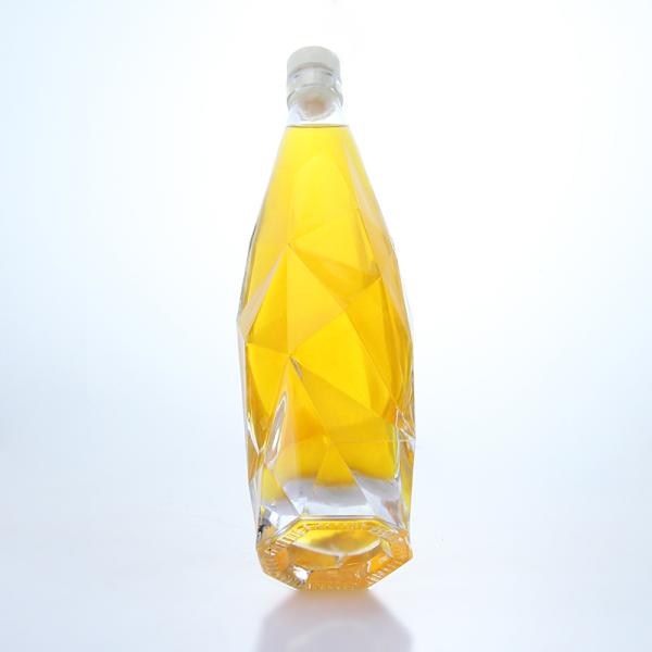 Clear or Customized Unique 750ml Whisky Vodka Spirit Glass Bottle for Liquor