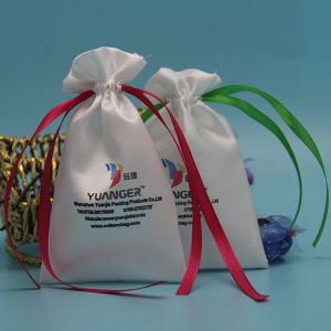 Custom Satin Drawstring Bags , Drawstring Silk Jewelry Pouches For Hair Packing