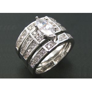 10K 14K Gold Engagement Wedding Ring , 0.68ct 56pcs Natural Diamond ring ODM