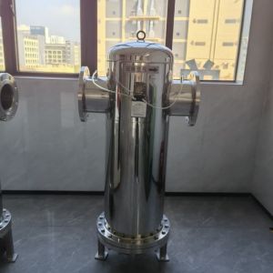 China Steel Enclosed Compressed Air Filter Serve Life 6000-8000 Hours Element Connection With Tie-Rod Design on sale