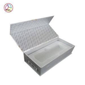 Unique Fancy Paper Gift Box , Magnetic Lid Gift Box Gold Foil Stamping