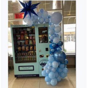 Refrigerated Orange Juicer Electric Machine Self Service CE Certified