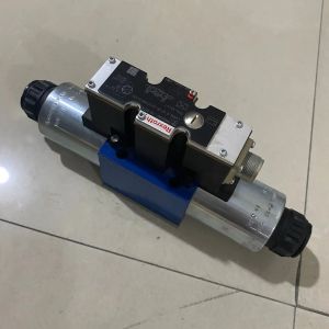 China 4WRE6W1-08-2X/G24K4/V
4WRE6E32-2X/G24K4/V
4WRE6E1-32-2X/G24K4/V German made Rexroth electromagnetic directional valve hydraulic proportional solenoid valve on sale