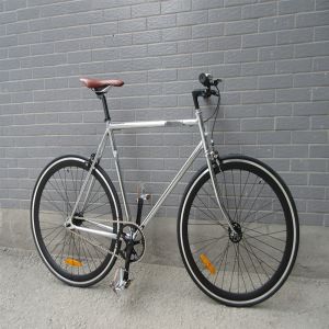 Retro Vintage 700C Single Speed Chrome Racing Cycle with KMC Chain and Lasco