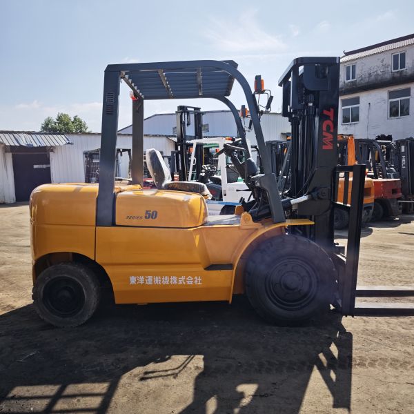 TCM 5-Ton Used Diesel Forklift with Efficient Fuel Consumption and 3-Meter Lift for Sustainable Heavy-Load Operations