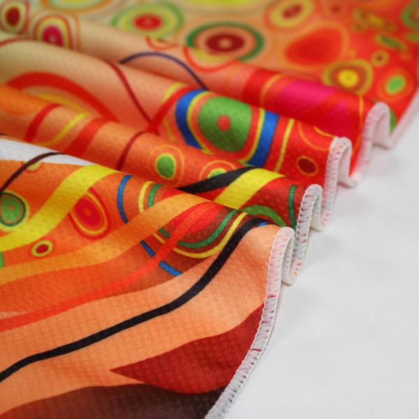 SGS Quick Dry Microfiber Keep Cool Towel For Hot Weather Custom Logo Multicolor