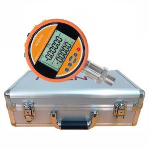 Portable 2500bar Digital Pressure Calibrator With DC24V Output