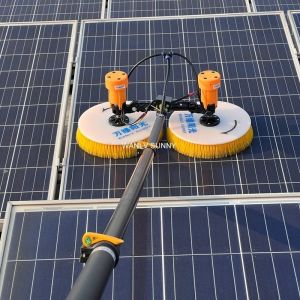 China Commercial Cold Water Cleaning Solar Panel Robot with Remote Control and Aluminium Alloy on sale