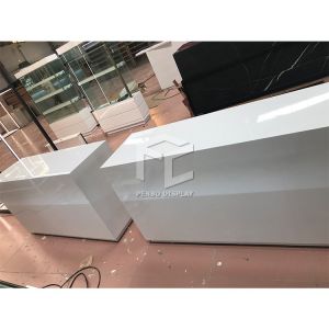 T4 Light Cell Phone Kiosk Showcase