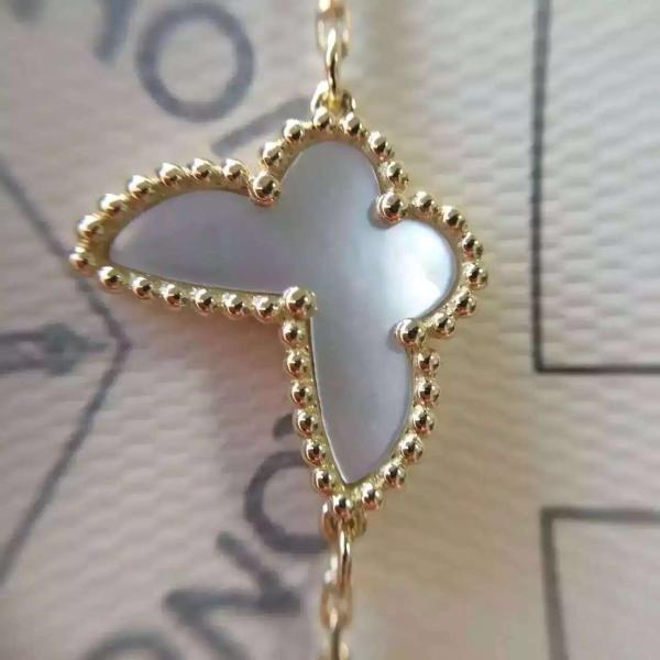 Cheap Price Van Cleef & Arpels 18K Yellow Gold Bracelet White Mother-of-pearl