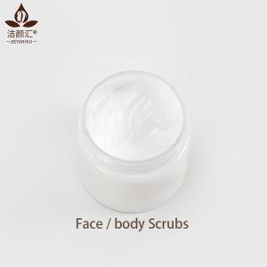 Customize Whitening Moisturizing Facial Scrub Vitamin C Exfoliating Skin 60g