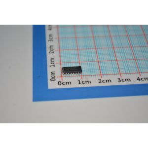 AM26LV32IDR Quad Differential Receiver 3V to 3.6V Operation 32Mbps ±15kV ESD