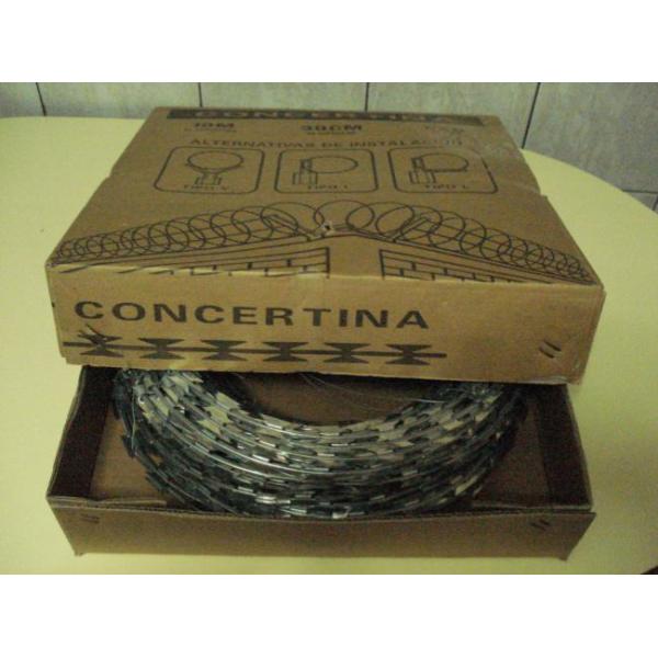 BTO-22 CBT60 Concertina Razor Barbed Wire 98ft Roll