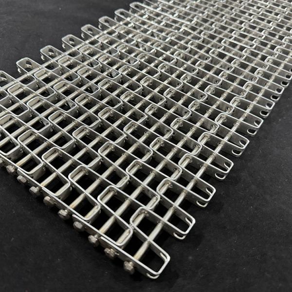 Conveyor belt feature