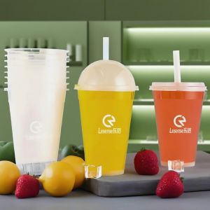 Wholesale Custom logo Smoothie PP Hard Plastic Cup with love Stopper Plastic Lid