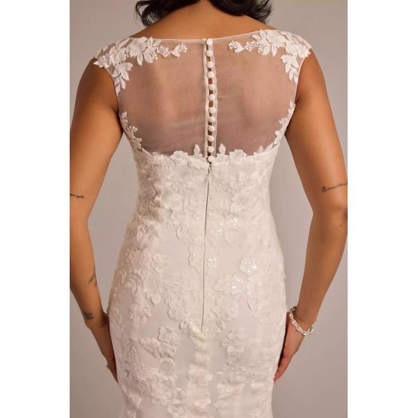 Modern Illusion Back Lace Appliques Chapel Train Cap Sleeve Sheath V-neck Mermaid White Organza Wedding Dress