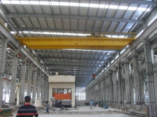 QD20t-22m Double Girder Overhead Cranes Travelling with Sturdy Cylindrical