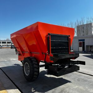 Trailed Manure Spreader Double Disc Adjustable Spreading Width