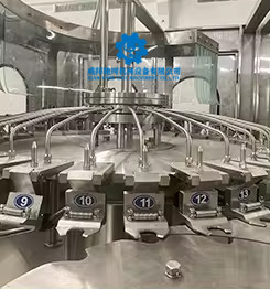 CE Certified Stainless Steel Filling Machine 50-500ml Volume 2.5kW Power Roller Sealing