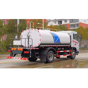 Model Dongfeng 4*2 Light Truck Sprinkler with Manual Transmission