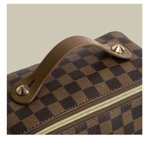 High Grade Fabrics Cosmetic Bags Size Customized