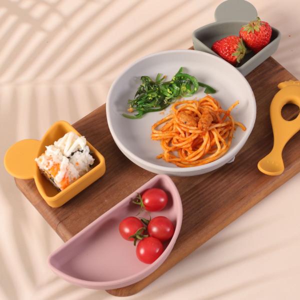 Bpa Free Kids Tableware Food Grade 2022 Silicone Baby Feeding Plate Set Suction