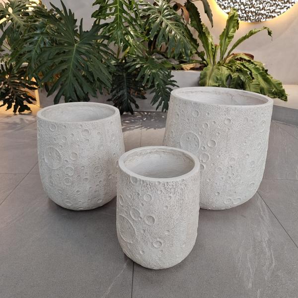 Hand Carved Reinforced Clay Planter Modern Style For Indoor And Outdoor Gardens