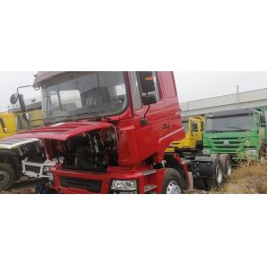 ISO Certified Red Shacman 6*4 Tractor Truck 10 Wheels with Manual Transmission