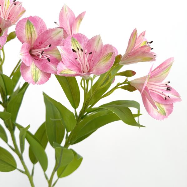 Narcissus and Daffodil Artificial Flowers Elegant Faux Floral Arrangement for Living Room or Dining Table Decor