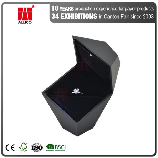 ISO Matt Lamination Black Cardboard Jewelry Boxes For Engagement Ring