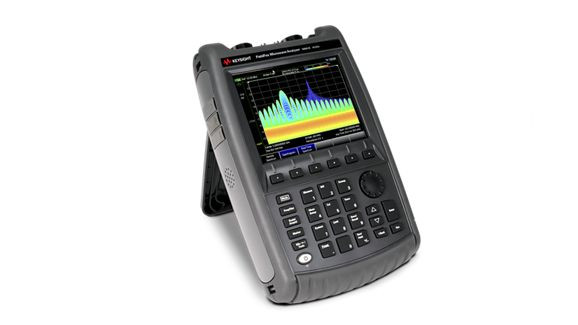 N9951B FieldFox Handheld Microwave Analyzer, 44 GHz for Customizable Microwave