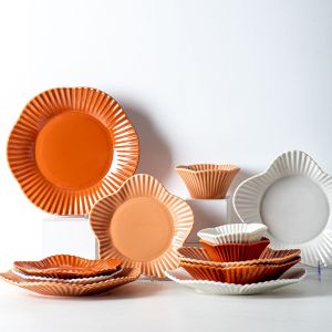 China Design Christmas 16 Pcs Ceramic Dinner Set 24pcs Gift Sustainable With Plant Pattern on sale