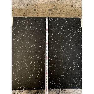 Quality Eco-Friendly NR Rubber Gym Mat Flooring 1m X 1m X 20mm Perfect for Your Fitness Routine for sale