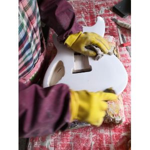 Custom 8 Strings Electric Guitar with Maple Fingerboard Gold Hardware