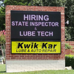 Outdoor P8 P10 Mobile Digital Monument Sign For Road Show