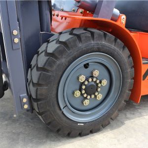 Hydraulic 3 Ton Diesel Powered Forklift With Closed Cabin