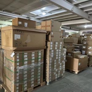 Type A Connector 24 Ports WS-C2960X-24TS-L 4 Gigabit Optical Network Switches