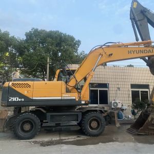 Used Yellow 2020 Original Hyundai 210W-9 Wheel Excavator Digger